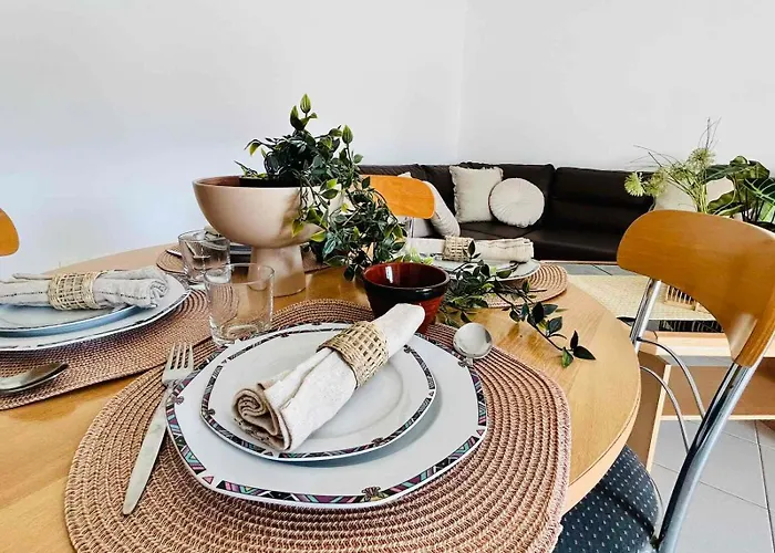 Complex , Delta Hospitality *