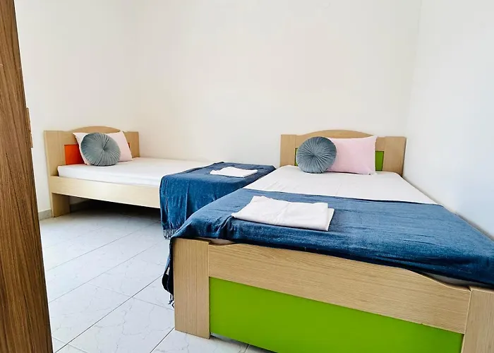 Complex , Delta Hospitality Ofrinion